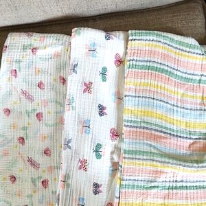 Aden & Anais baby girl swaddle blankets set of 3